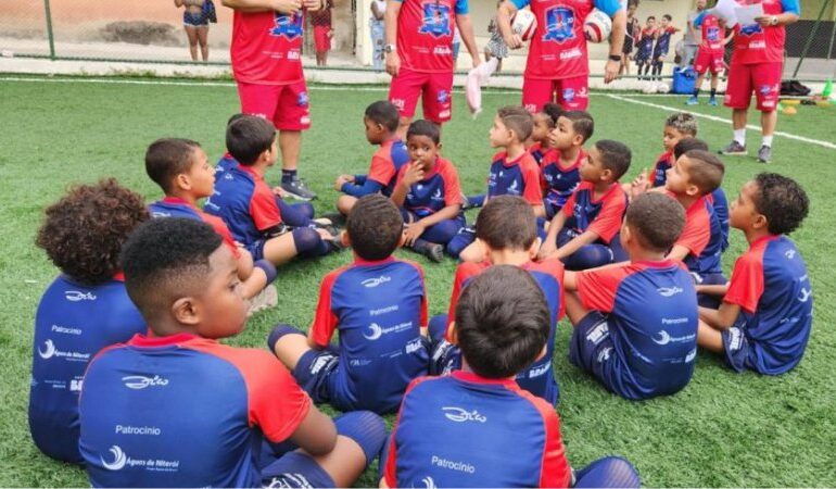 Zico, Ronaldinho com Escolinhas de Futebol em Niterói