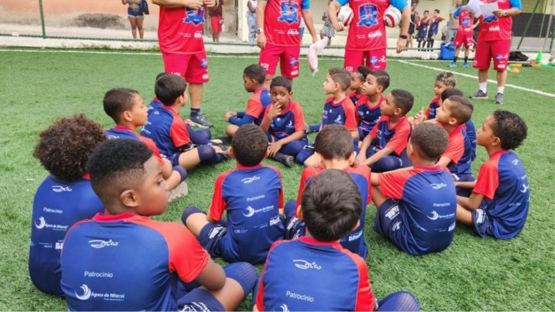 Zico, Ronaldinho com Escolinhas de Futebol em Niterói