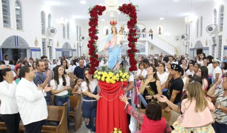 Hoje Segunda-feira (07) é o Dia de Nossa Senhora do Rosário