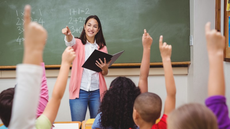 Hoje, Terça-feira (15), Celebra o Dia do Professor