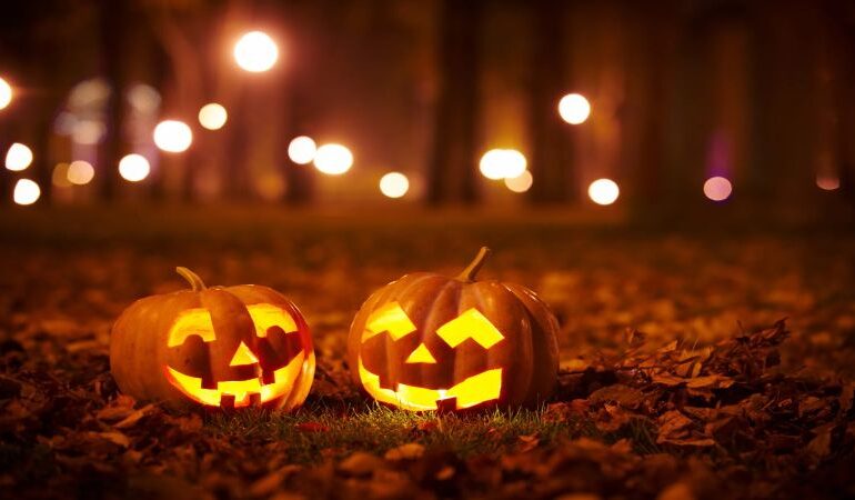 Hoje quinta-feira 31 celebra o Halloween Dia das Bruxas