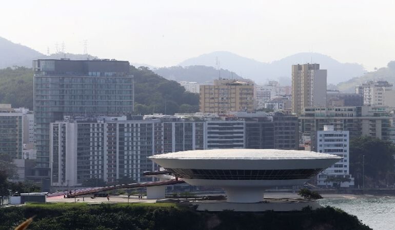 Evento reúne especialistas do mercado imobiliário em Niterói