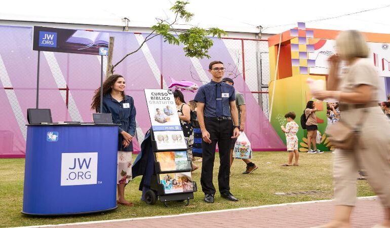 Publicações gratuitas oferecidas durante a FLIM, em Maricá