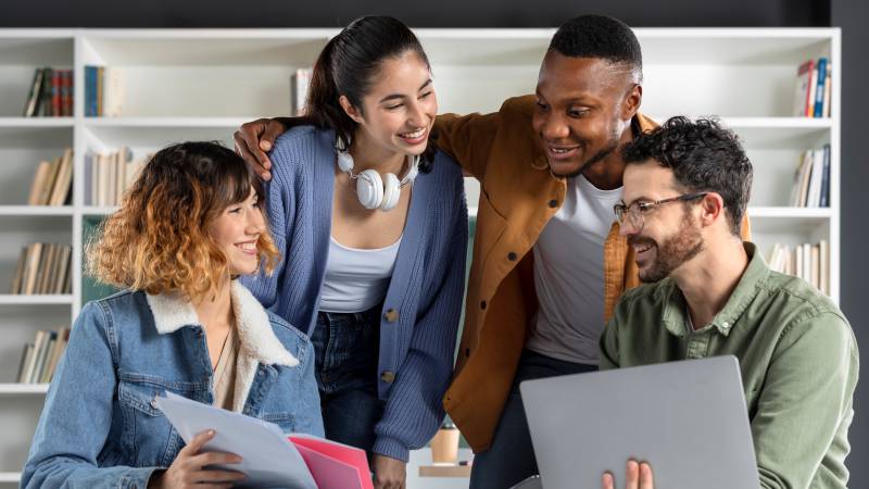 Estágio, trainee, mentoria e bolsa de estudos