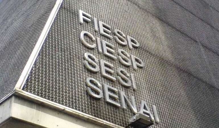 Bancos e indústrias criticam aumento do IOF