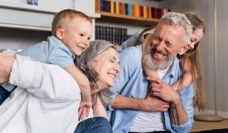 Dicas de cuidados com crianças e idosos