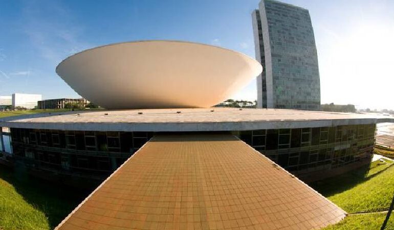 Votação Urgente para Aumento do Número de Deputados Federais