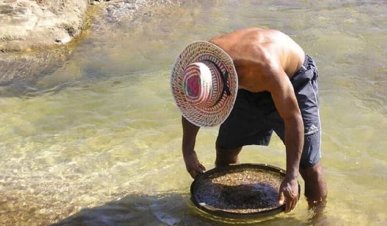 Dia Nacional do Garimpeiro