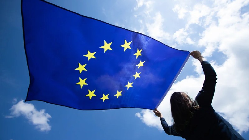 Jovens europeus sustentam a democracia