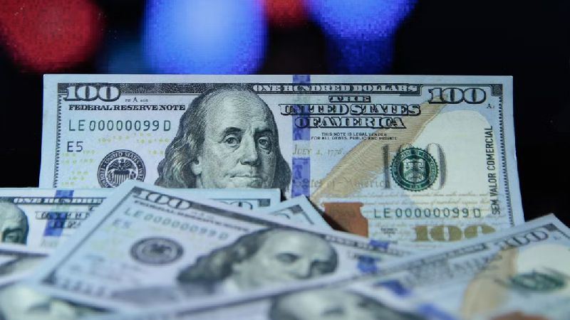 Banco Central vende total de US$ 2 bi