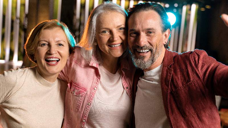 50 e 70 anos de idade é o auge emocional